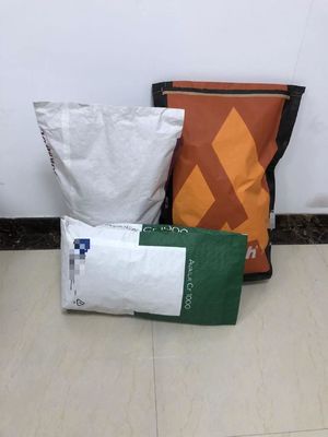 अनुकूलित डिजाइन के साथ कस्टम 25kg चुटकी नीचे कागज बैग स्वीकार करें